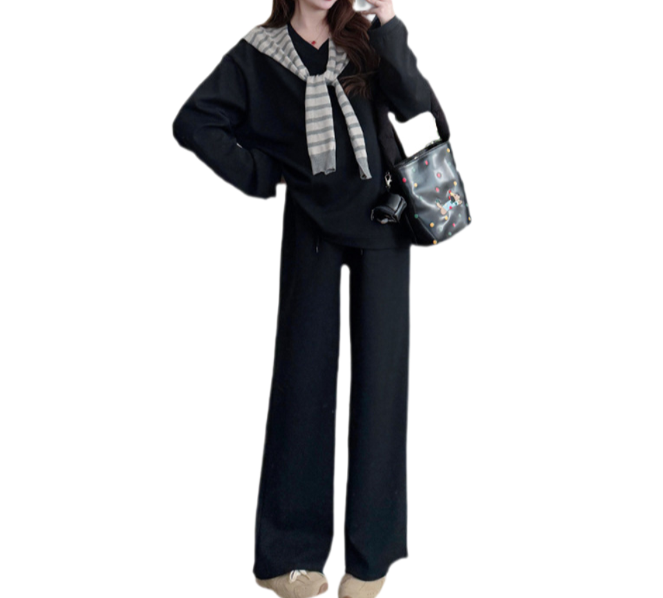 Maternity V-Neck Three-Piece Set – Long-Sleeve T-Shirt + Drawstring Straight-Leg Pants + Outer Layer
