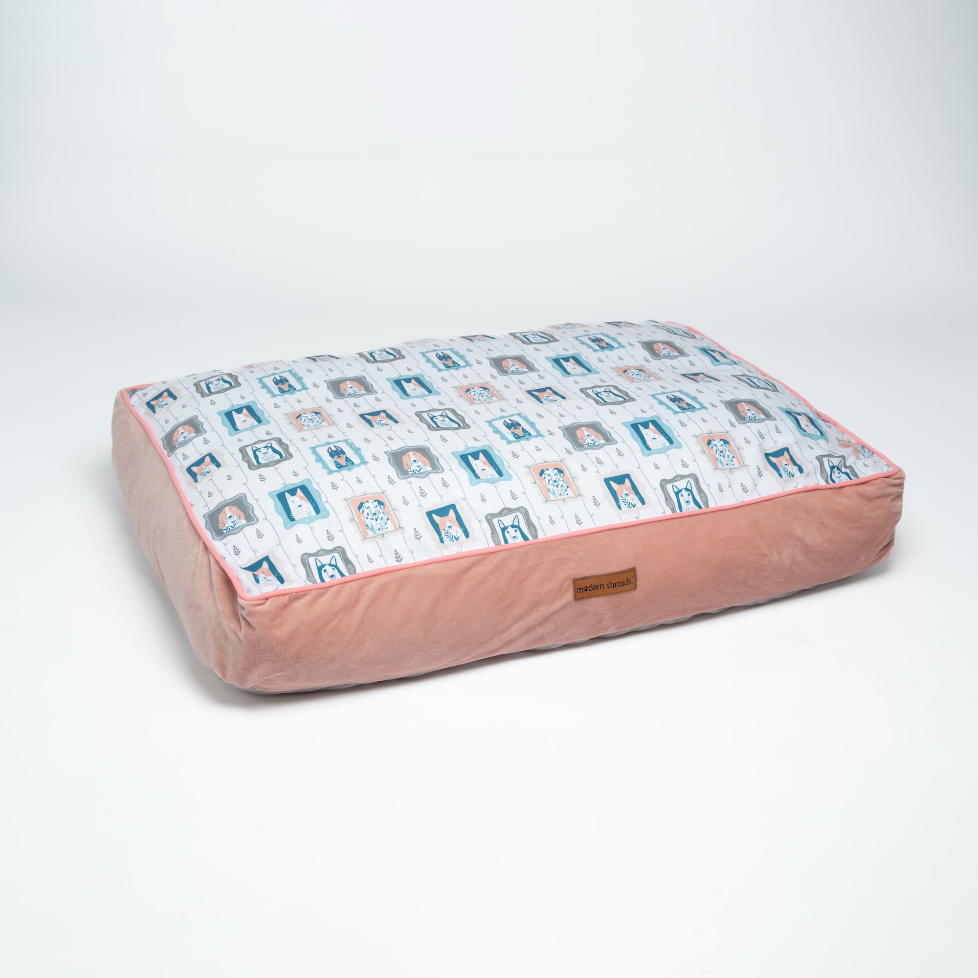 Modern Threads Large Orthopedic Memory Foam Pillow Dog Bed， Potraits