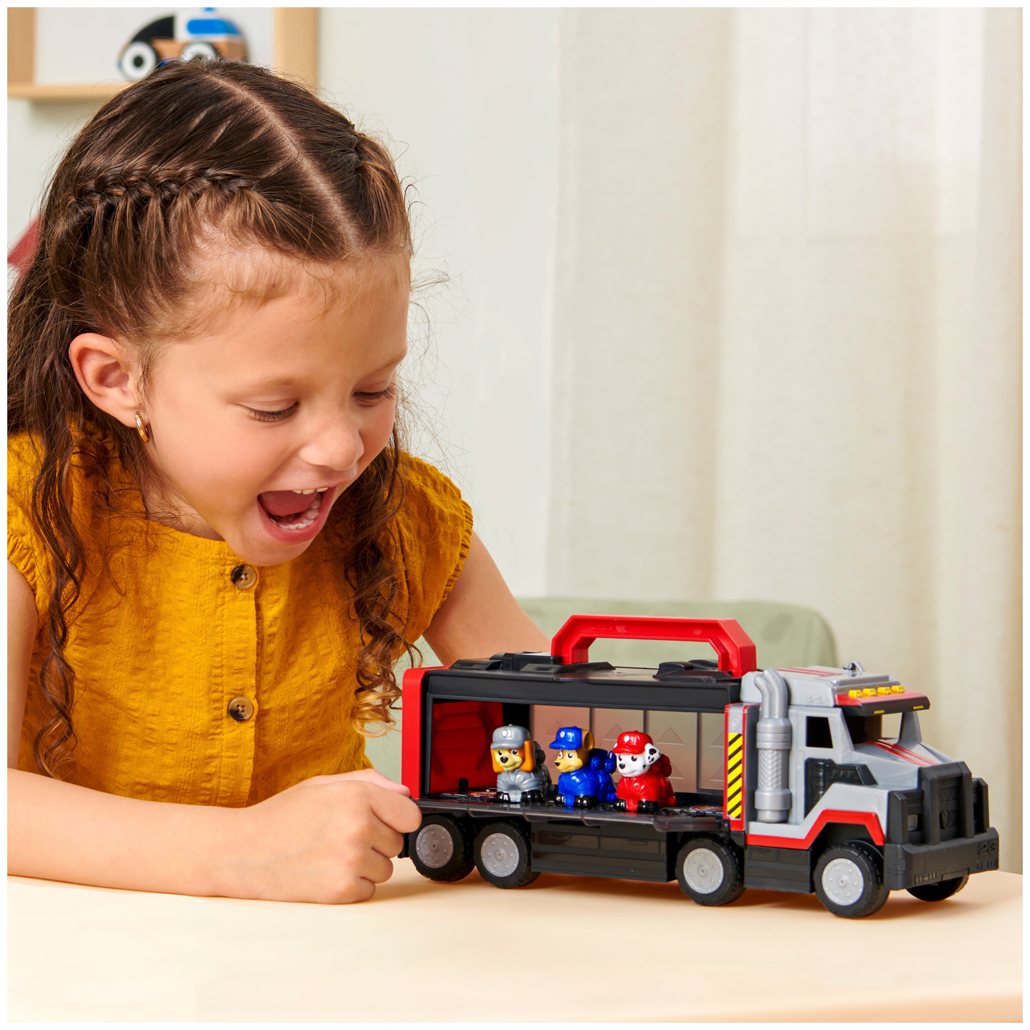 PAW Patrol， Micro Movers， Al Truck Storage Case with Action Figures， for Ages 3 and up