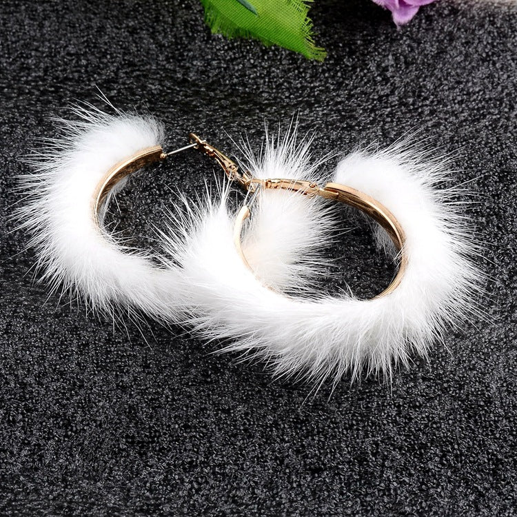 Taehoxa 1 pair of ring earrings Round plush exaggerated geometry All matching round earrings Daily wear earrings Female