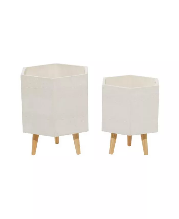 Rosemary Lane Polystone Contemporary Planters， Set of 2