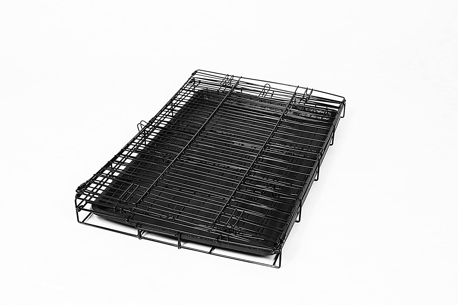 Secure and Foldable Single Door Metal Dog Crate， Medium