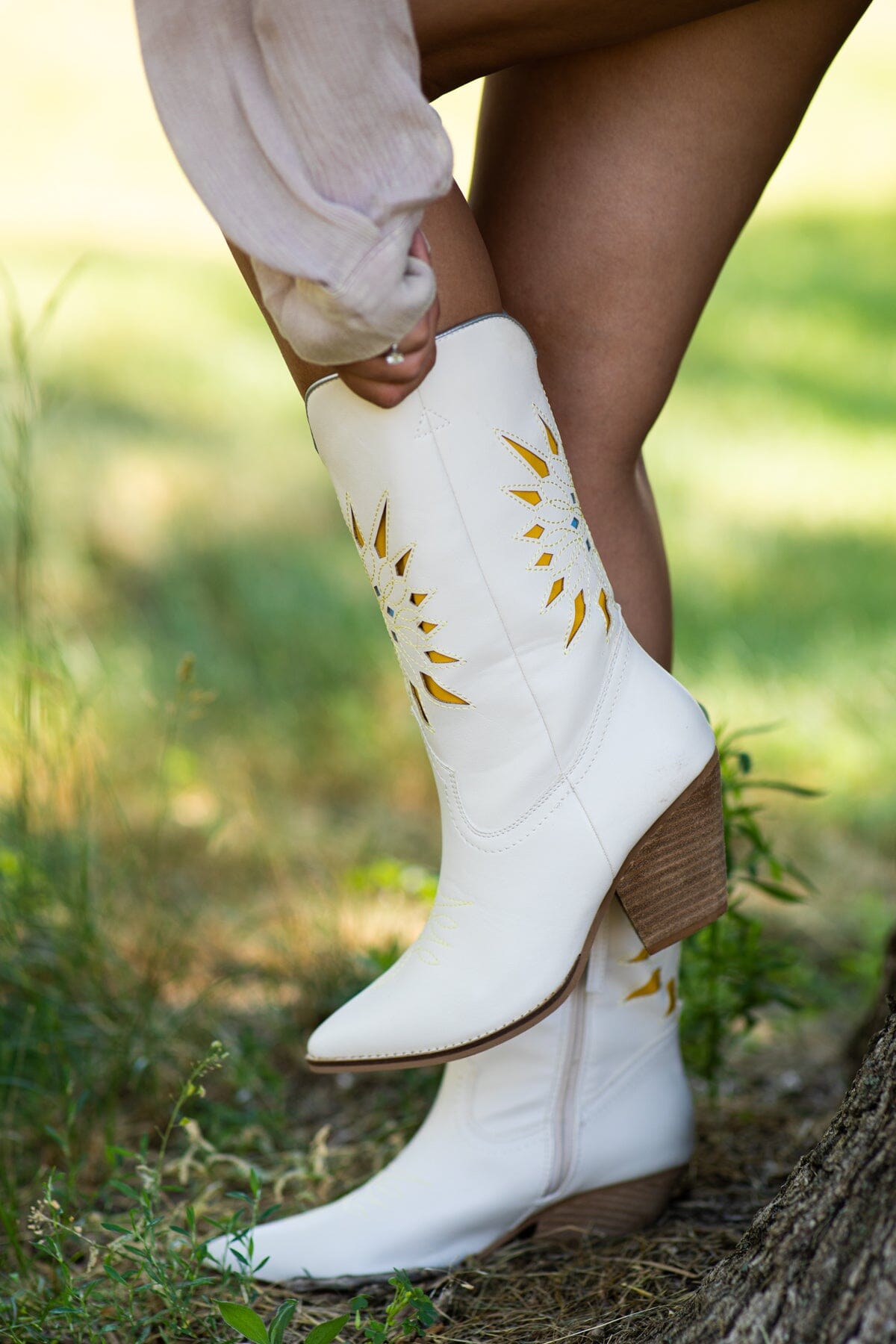 Cream Laser Cut Sunburst Detail Western Boots