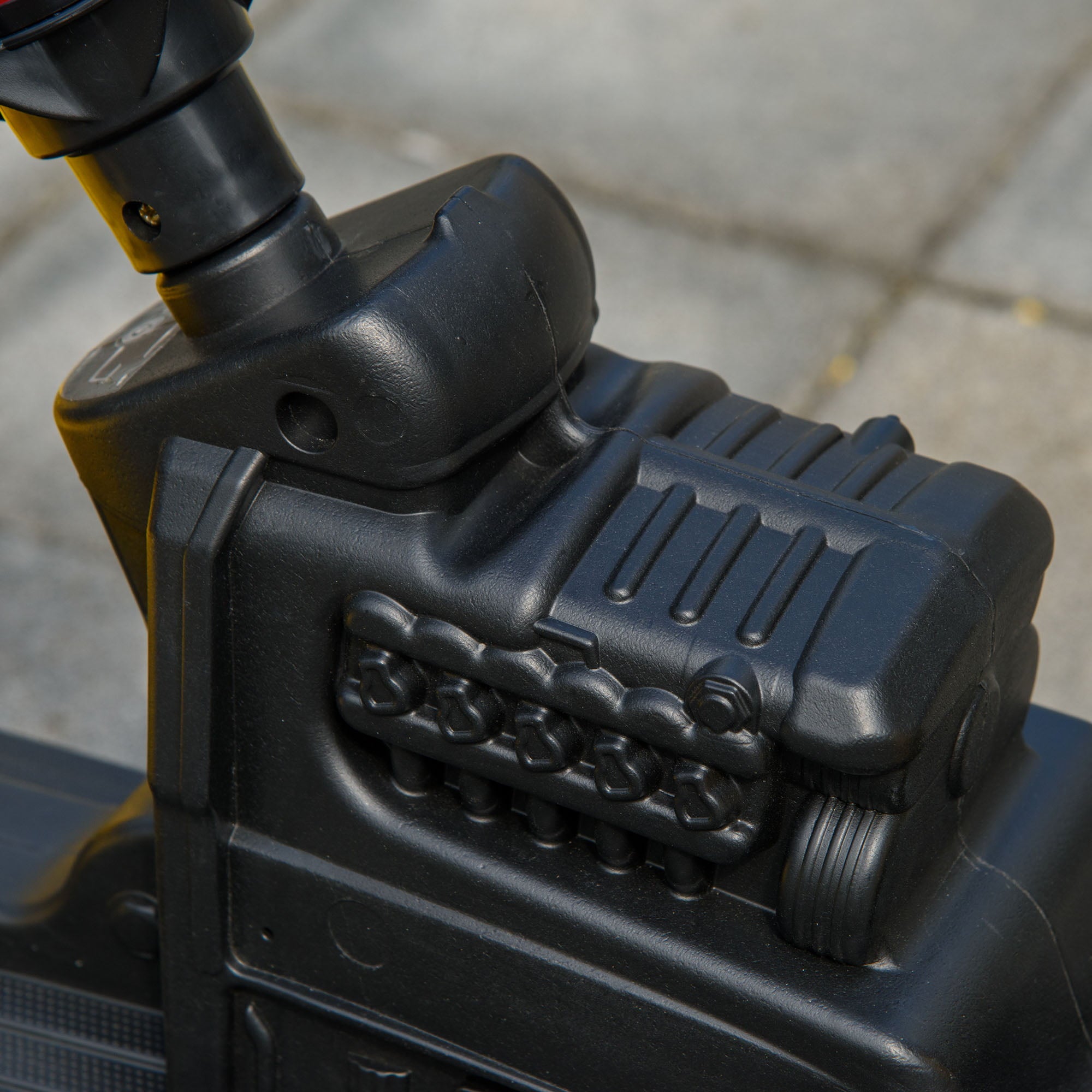 Aosom Digger Ride-on Truck Kids Car with Horn， Excavator Ride-on Toy， Imaginative Toy Construction Car， 6 Wheels and Detachable Trailer， Yellow