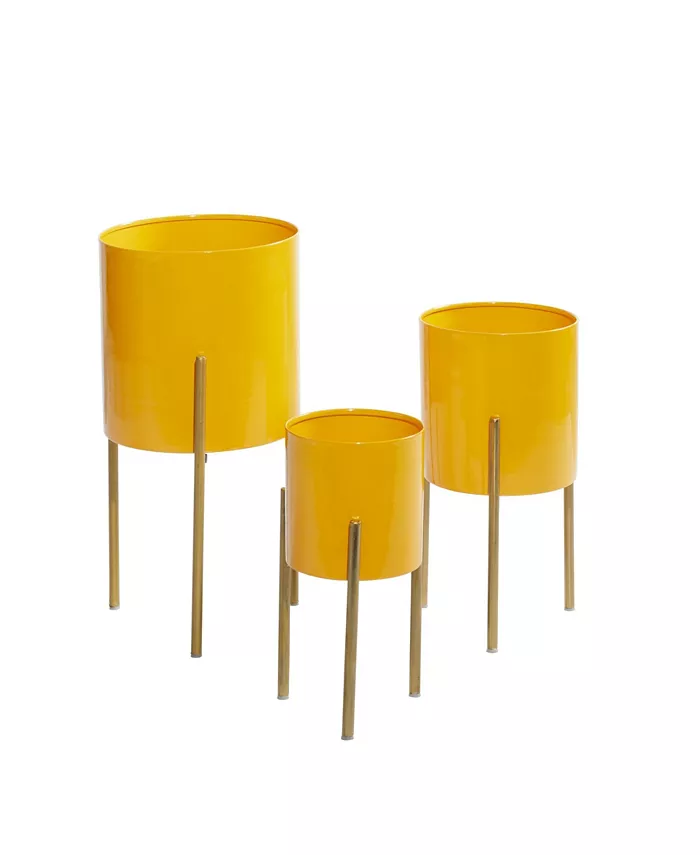 Rosemary Lane Set of 3 Yellow Metal Contemporary Planter， 12