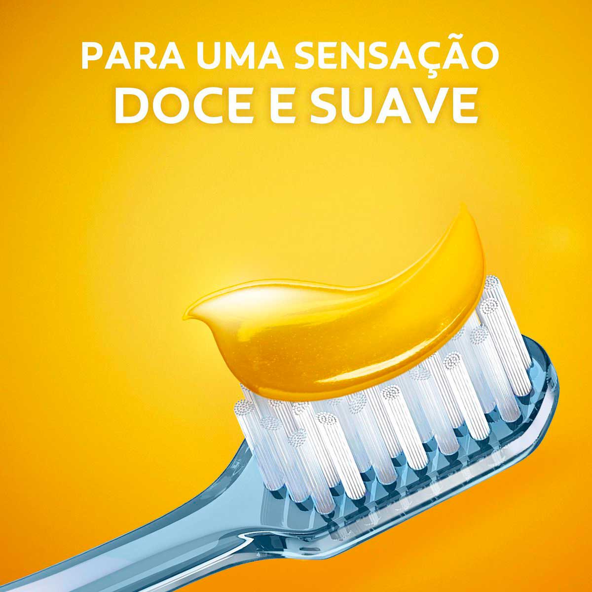 Creme Dental Colgate Natural Extracts Coco e Gengibre 90g