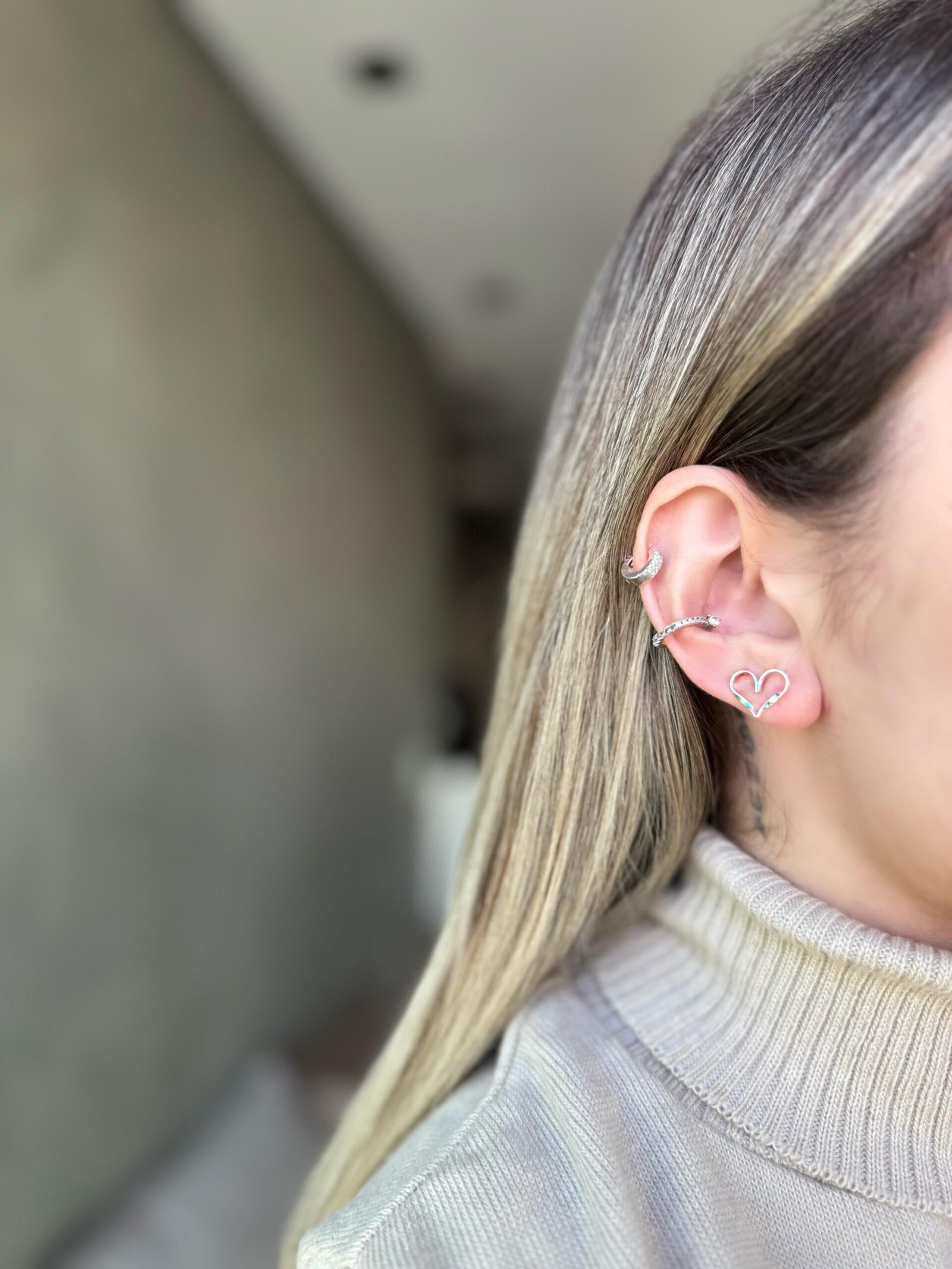 Brinco Coração Vaz. Desenhado