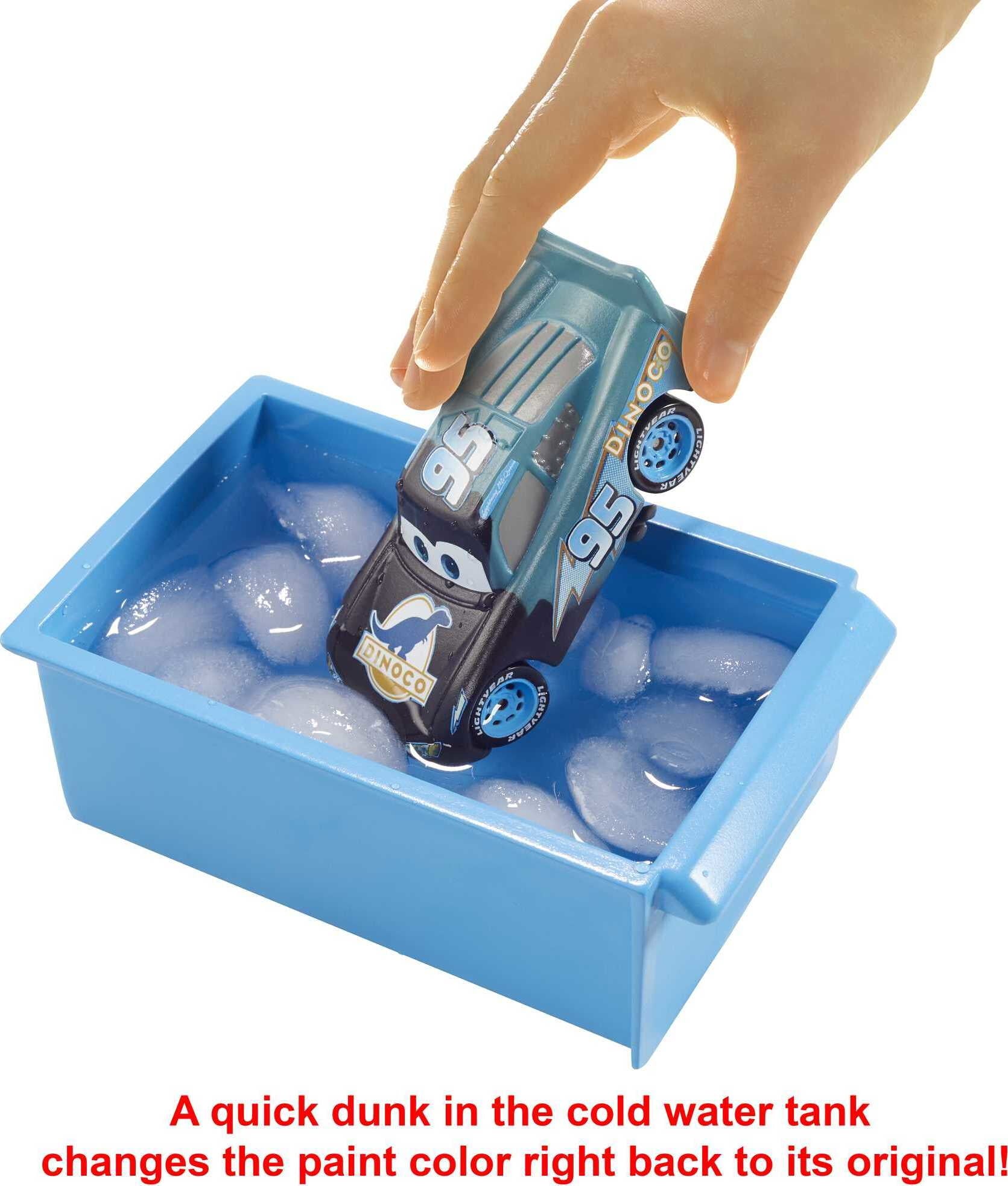 Disney Pixar Cars Dinoco Car Wash Playset with Toy Pitty and Color-Change Lightning McQueen