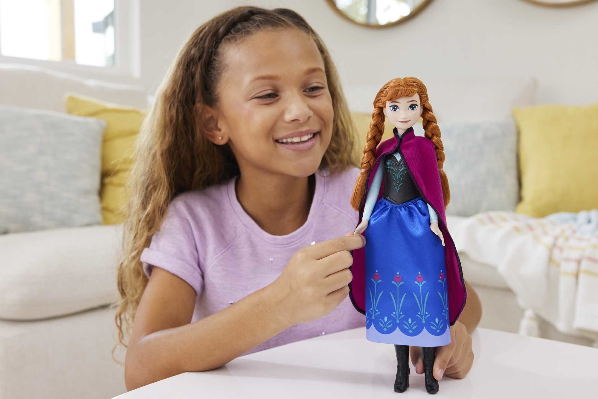 Disney Frozen Anna Fashion Doll & Accessory, Toy Inspired by the Movie Disney Frozen