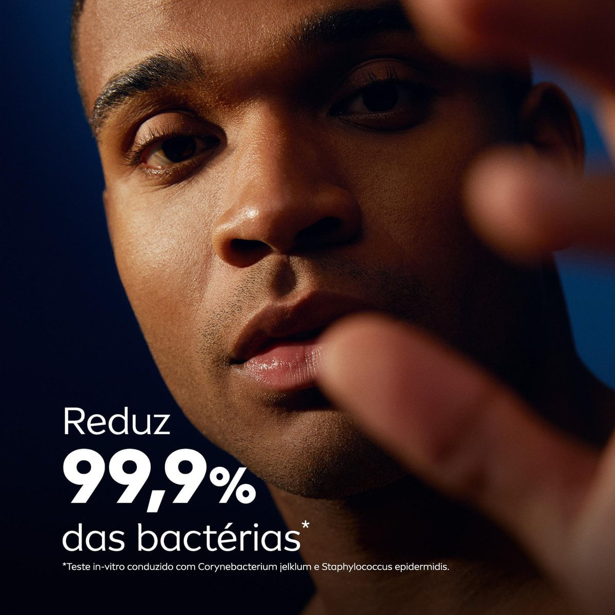 Antitranspirante Aerossol NIVEA MEN Deep Carvao Ativado MaxxTech 150ml