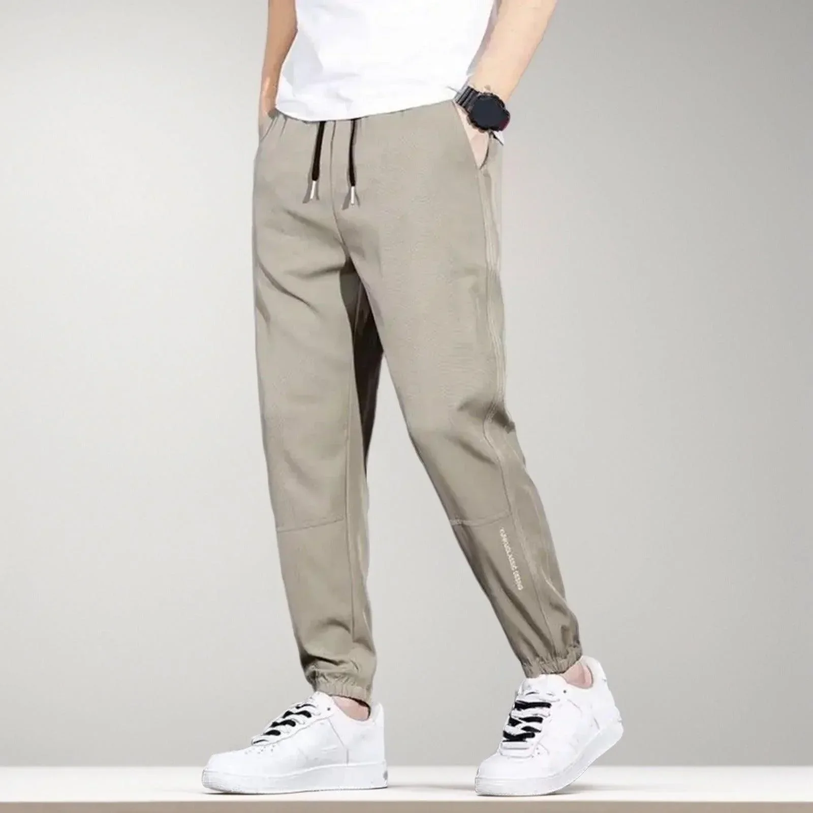 Calça Jogger Legolas™ em Seda Gelo / Leveza, Conforto e Estilo para o Seu Dia a Dia!