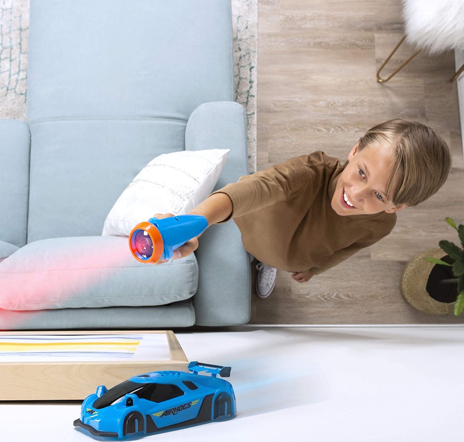 Air Hogs， Zero Gravity Laser， Laser-Guided Real Wall Climbing Race Car， Blue