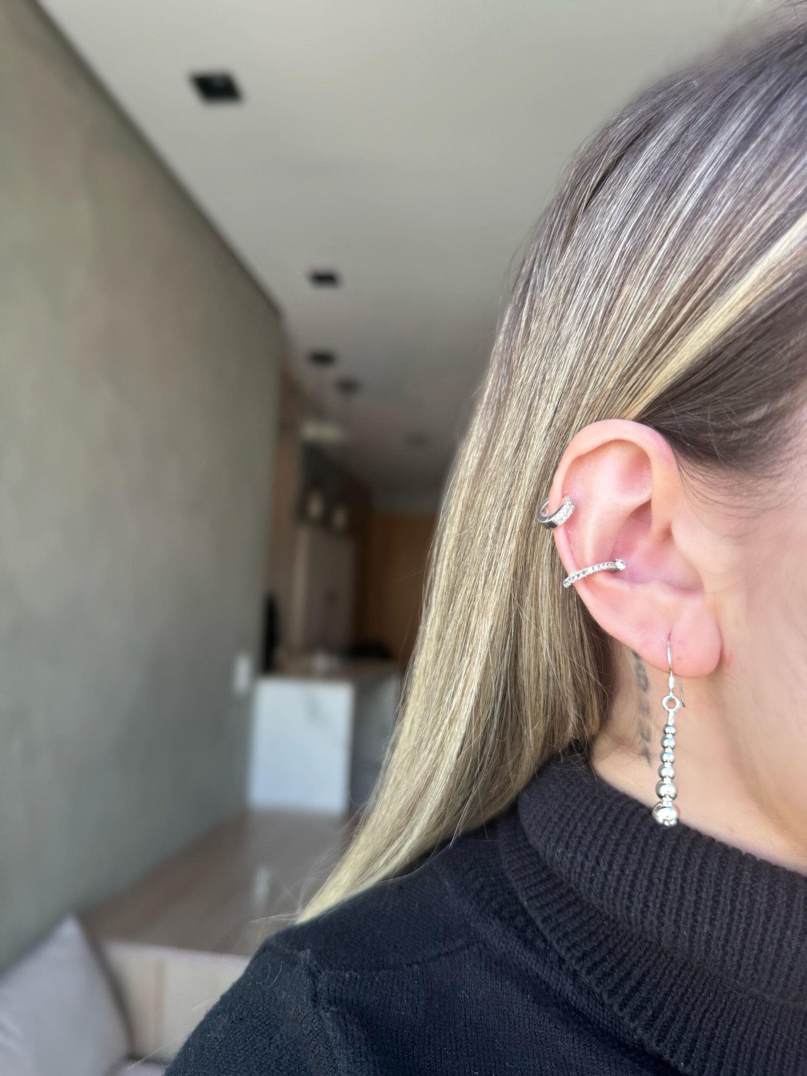 Brinco Anzol De Bolinhas Penduradas