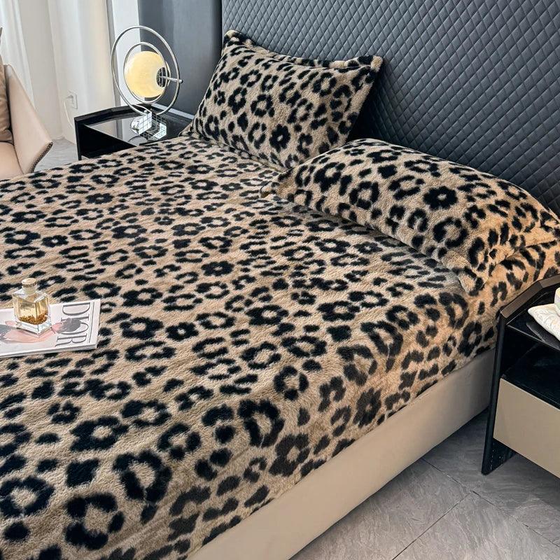 Conjunto de Cama Marruá™ com Toque Aveludado e Textura Ultra Macia /  Dormir Bem e Quentinho Nunca Foi Tão Gostoso!