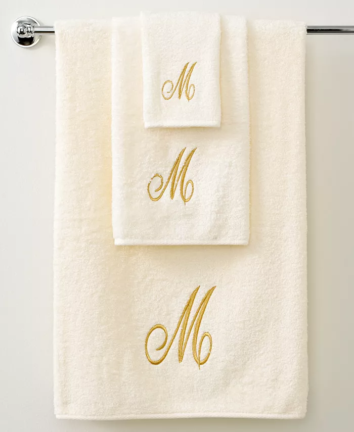 Avanti Bath Towels， Monogram Initial Script Ivory and Gold Collection