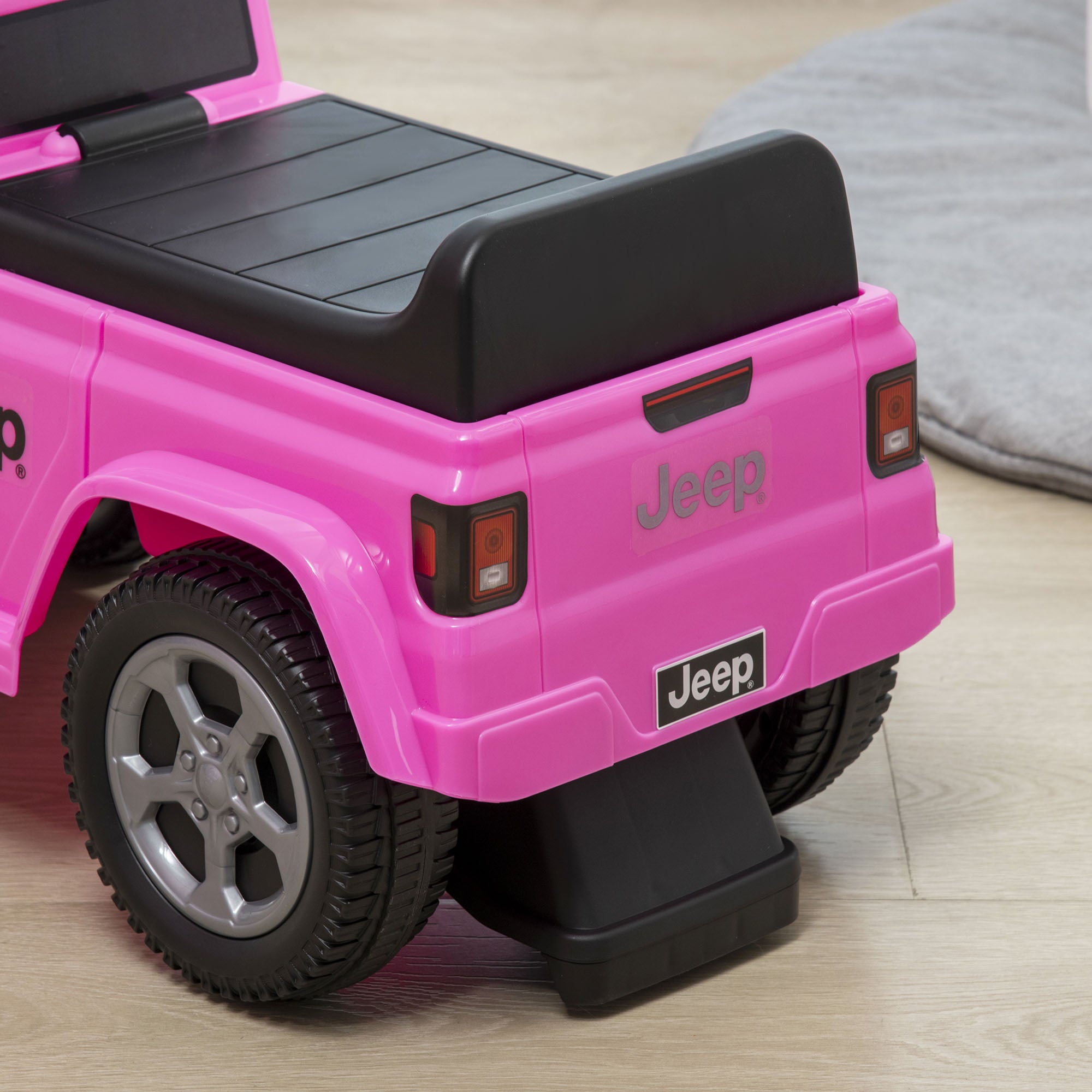 Aosom Kids Ride on Push Car， with Engine Sounds and Under-Seat Storage， Foot-to-Floor Ride on Sliding Car with Horn， Sit and Scoot Ride on Toy， Ages 1.5-3 Years， Pink