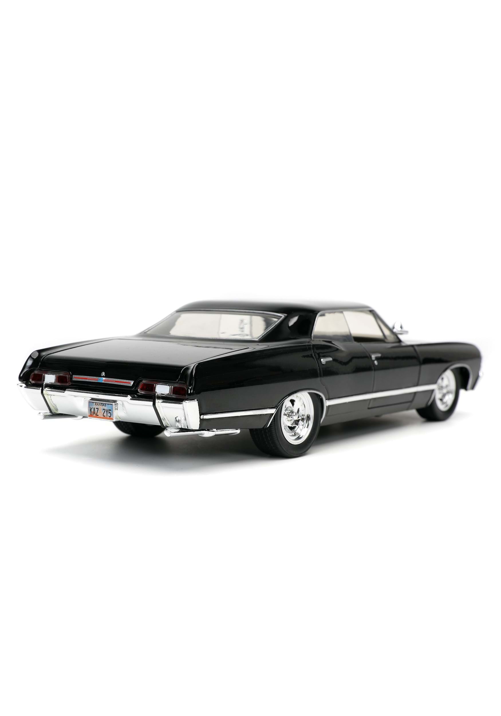 1:24 Hollywood Rides Chevy Impala With Supernatural Dean Winchester Figure