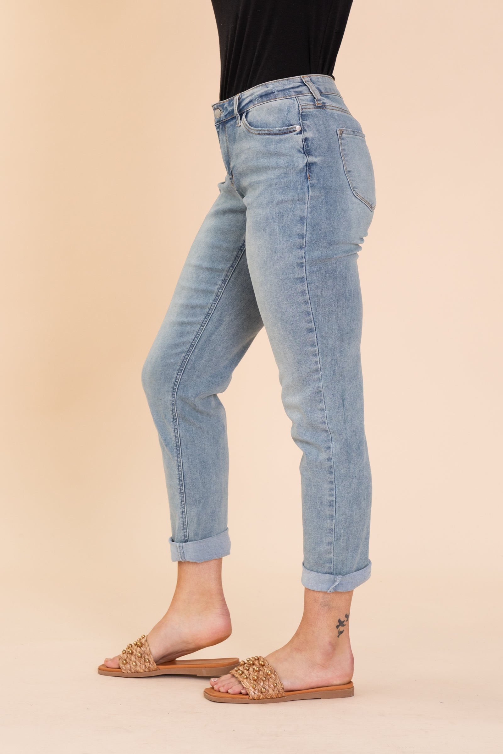 Judy Blue V-Front Cool Denim Boyfriend Jean