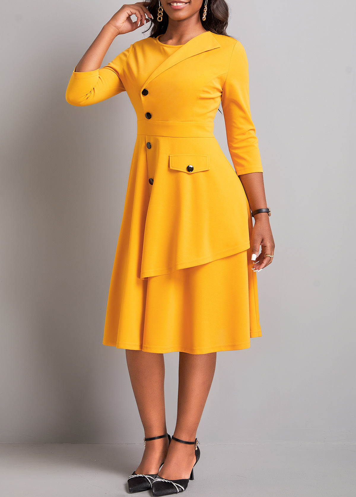 Ginger Button 3/4 Sleeve Round Neck Dress