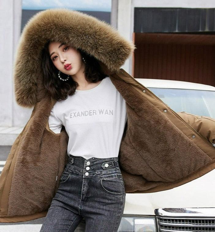 Casaco Feminino Artemis™ com Gorro e Interior em Pelúcia / Esbanje Muito Estilo & Classe Neste Inverno!