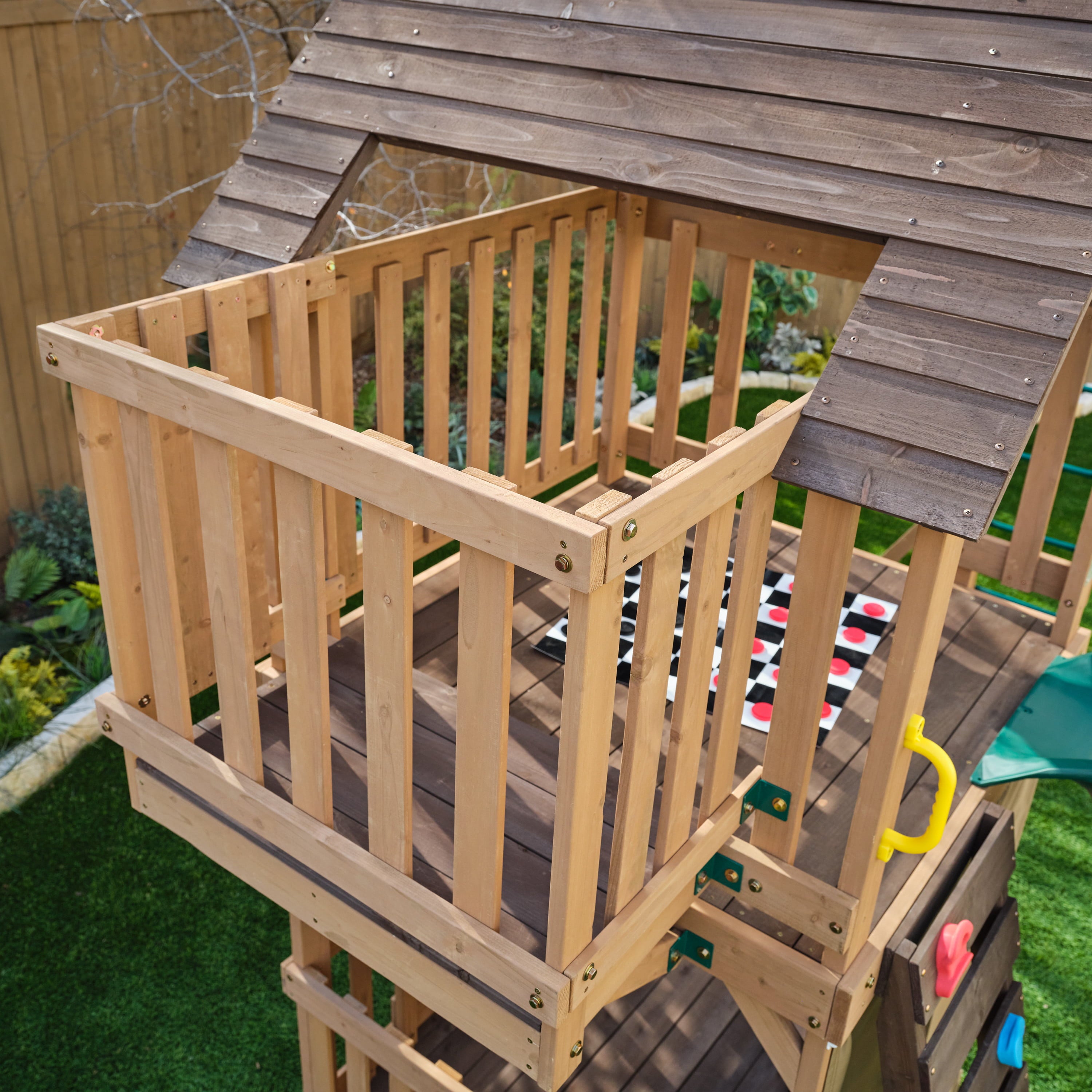 KidKraft Hangout Hideaway Clubhouse