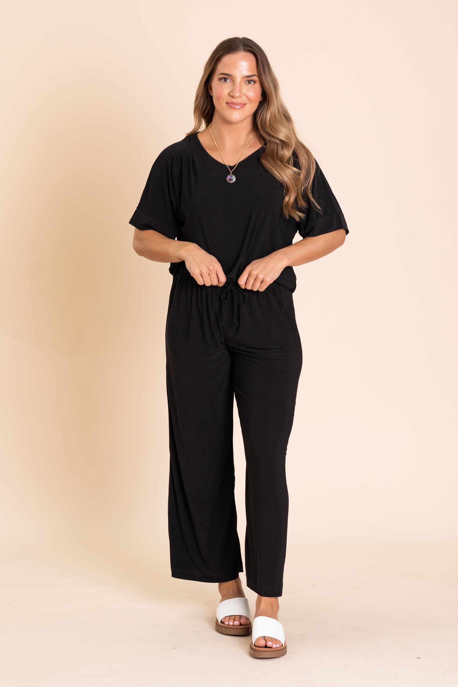 Short Sleeve And Pants Wrinkle Free Set