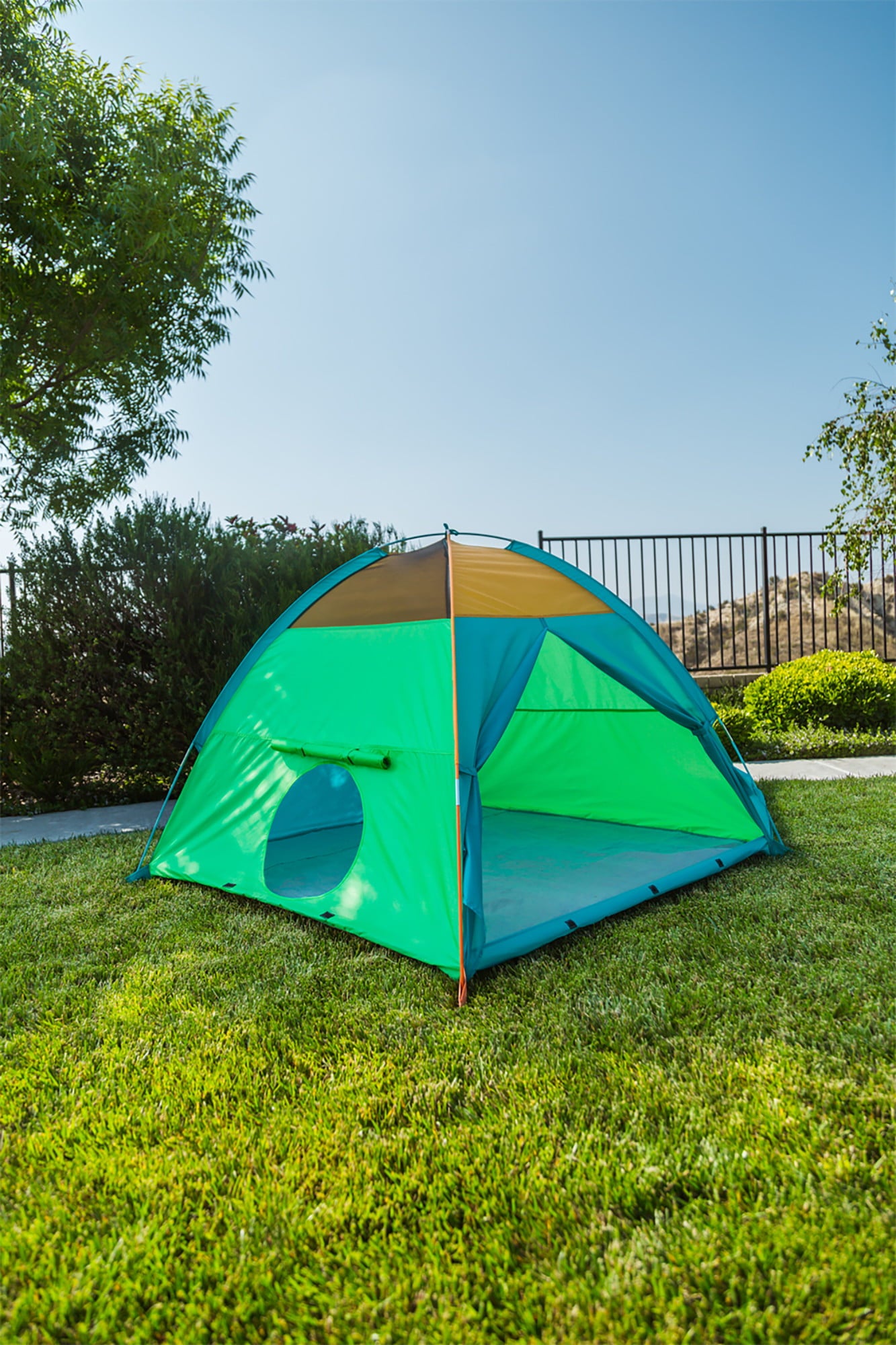 Pacific Play Tents Super Duper II Dome Tent