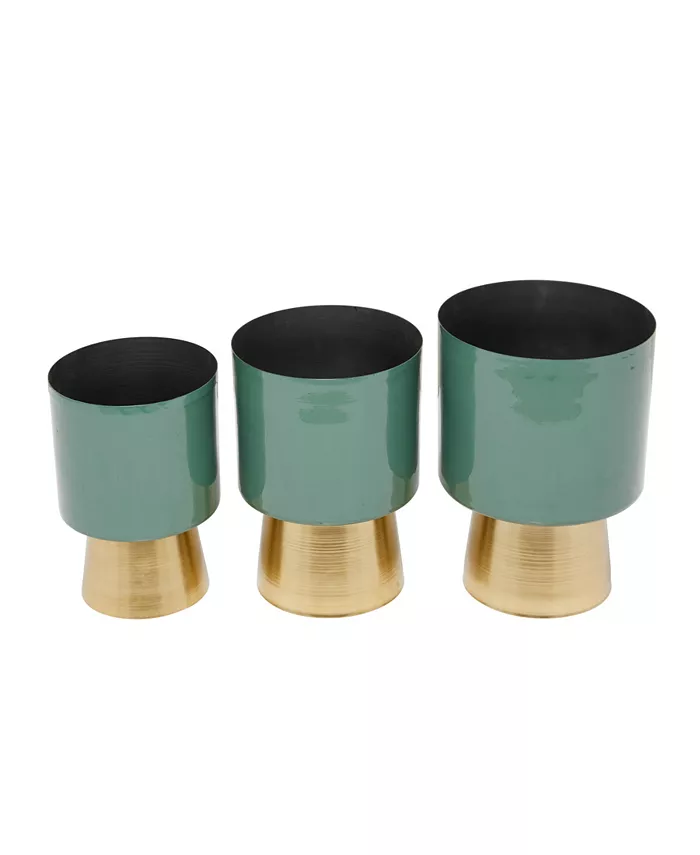 Rosemary Lane Green Metal Planter with Gold-Tone Base Set of 3