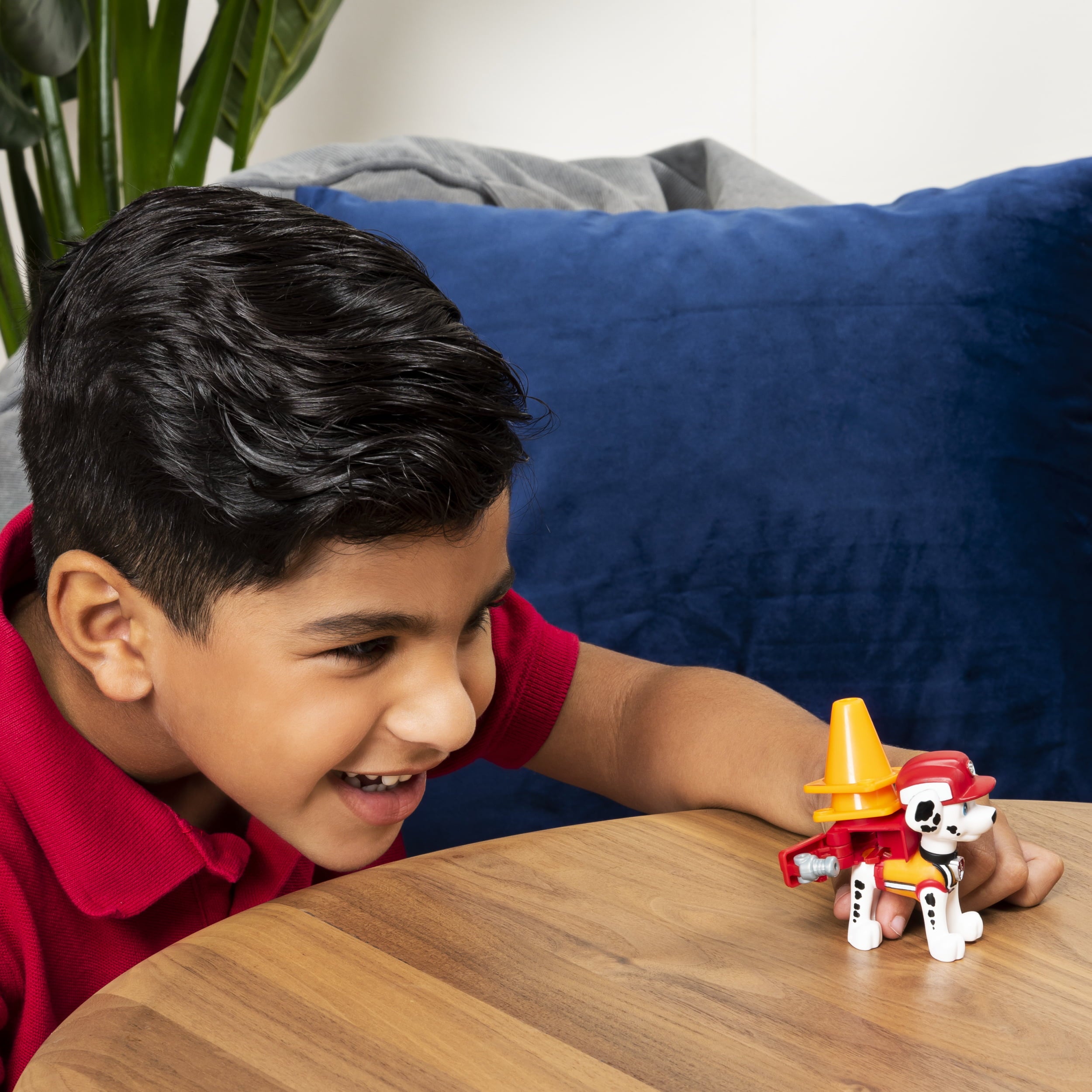 PAW Patrol， Ultimate Rescue Construction Marshall Figure with Flip Open Backpack， for Ages 3 and Up