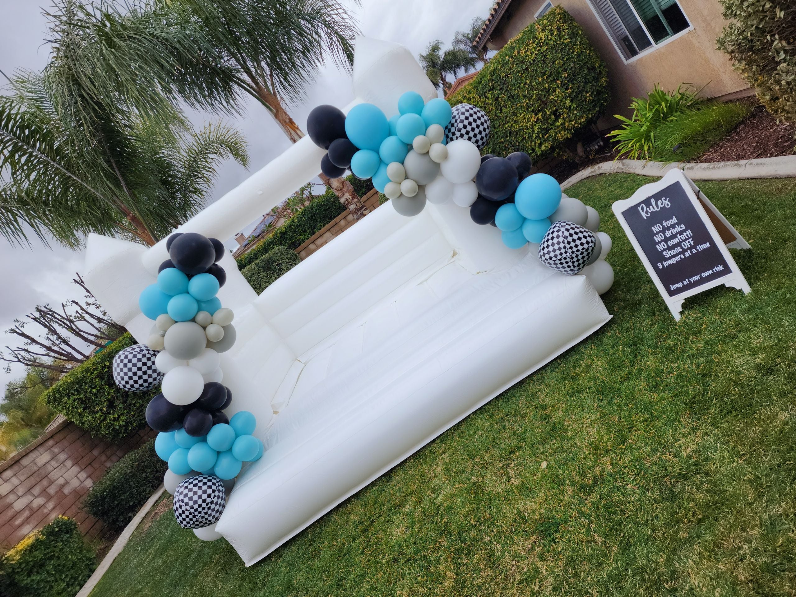 Inflatable White Bounce House with Air Blower Jumper Bouncy Castle for Wedding Party Inflatable Bouncer with Blower 10*10*8ft(3*3*2.5m)