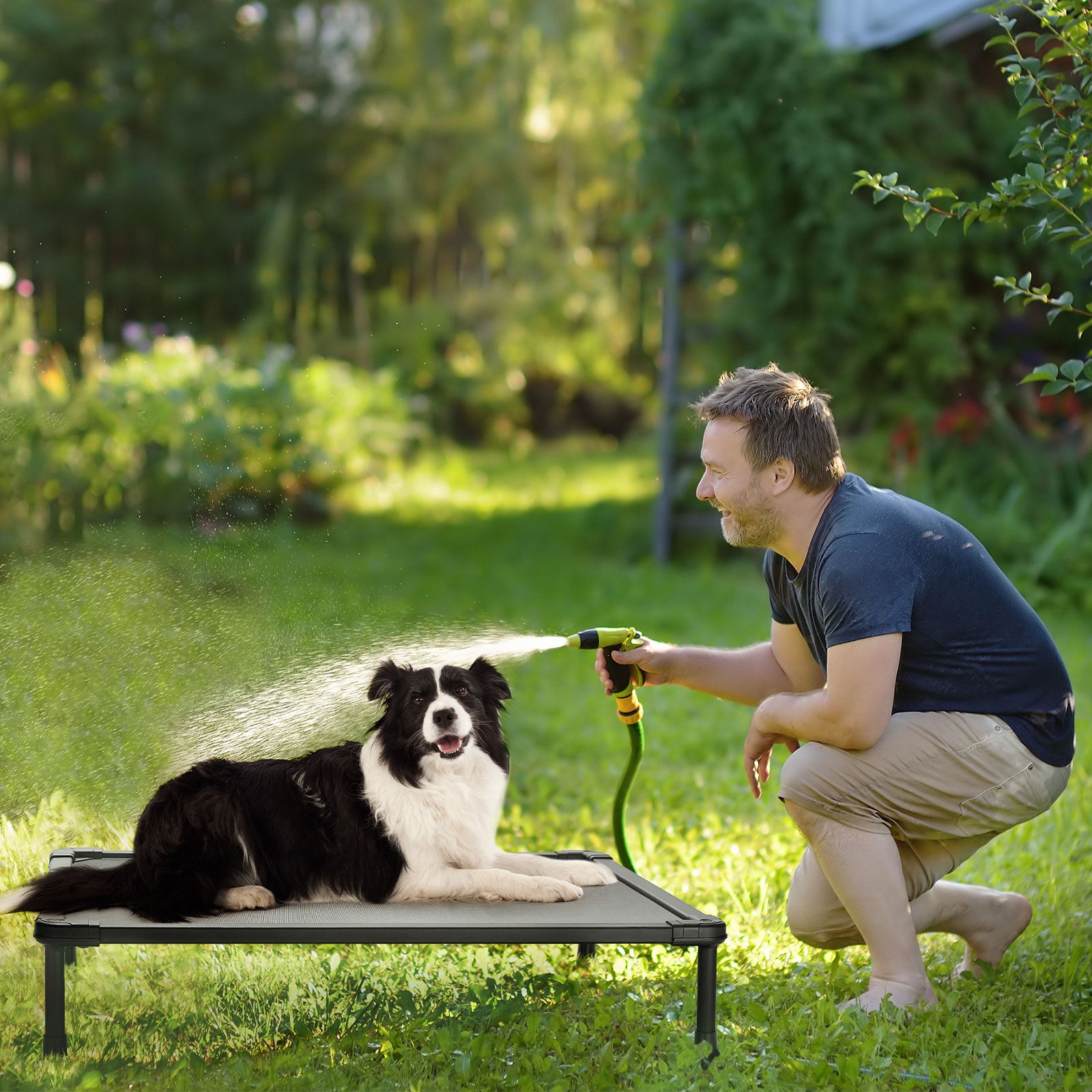 Veehoo Chewproof Dog Bed， Cooling Raised Dog Cots with Black Metal Frame， Medium， Silver Grey