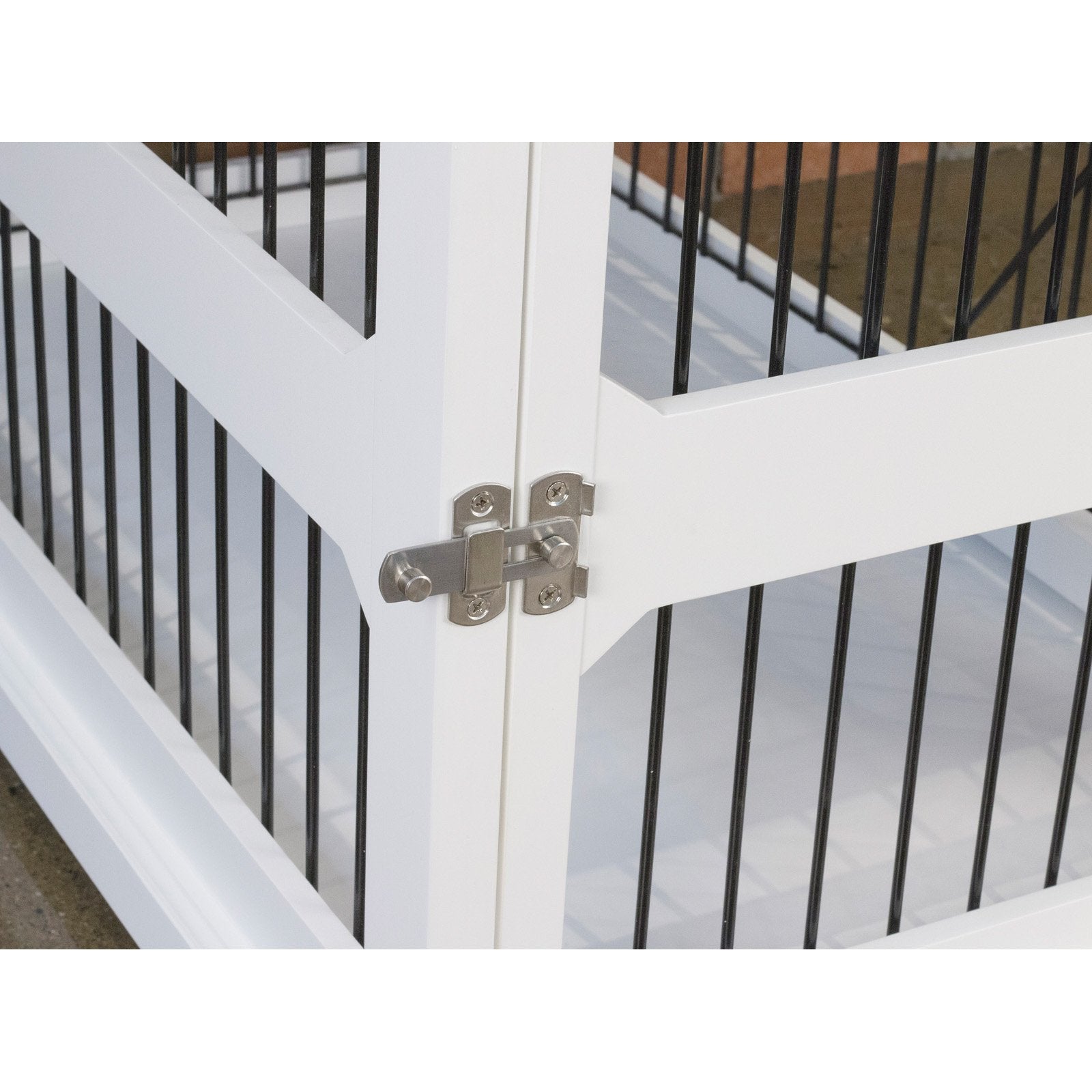 Merry Products Slide Aside Crate And End Table， White， Medium