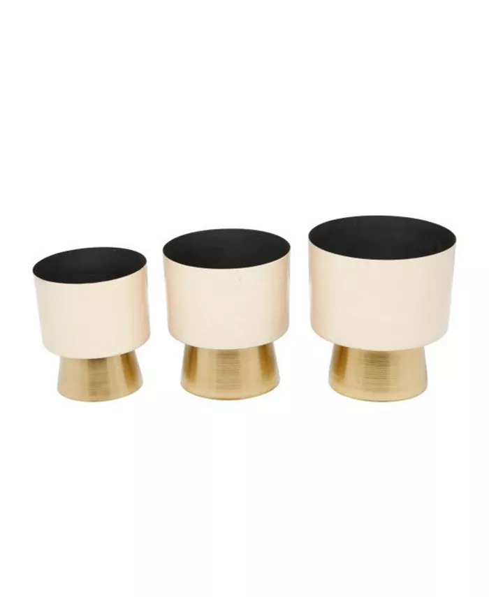 CosmoLiving Metal Planter with Gold-Tone Base Set of 3