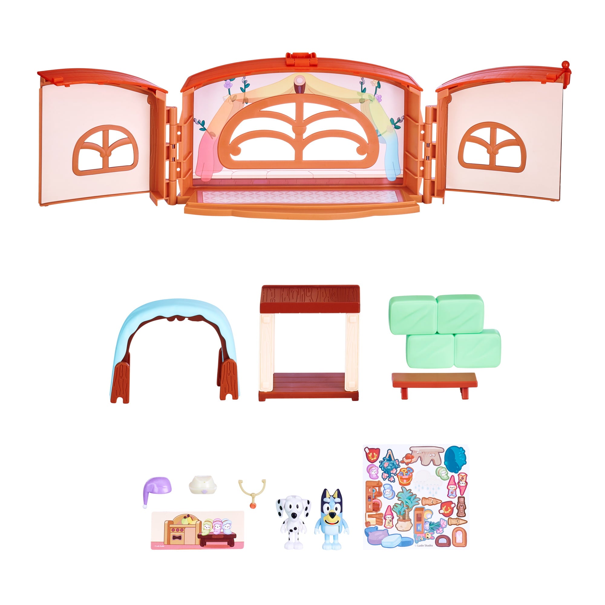 Bluey， School Friends Calypso's School， Chloe and Bluey 3 inch Figures and Playset， Preschool， Ages 3+