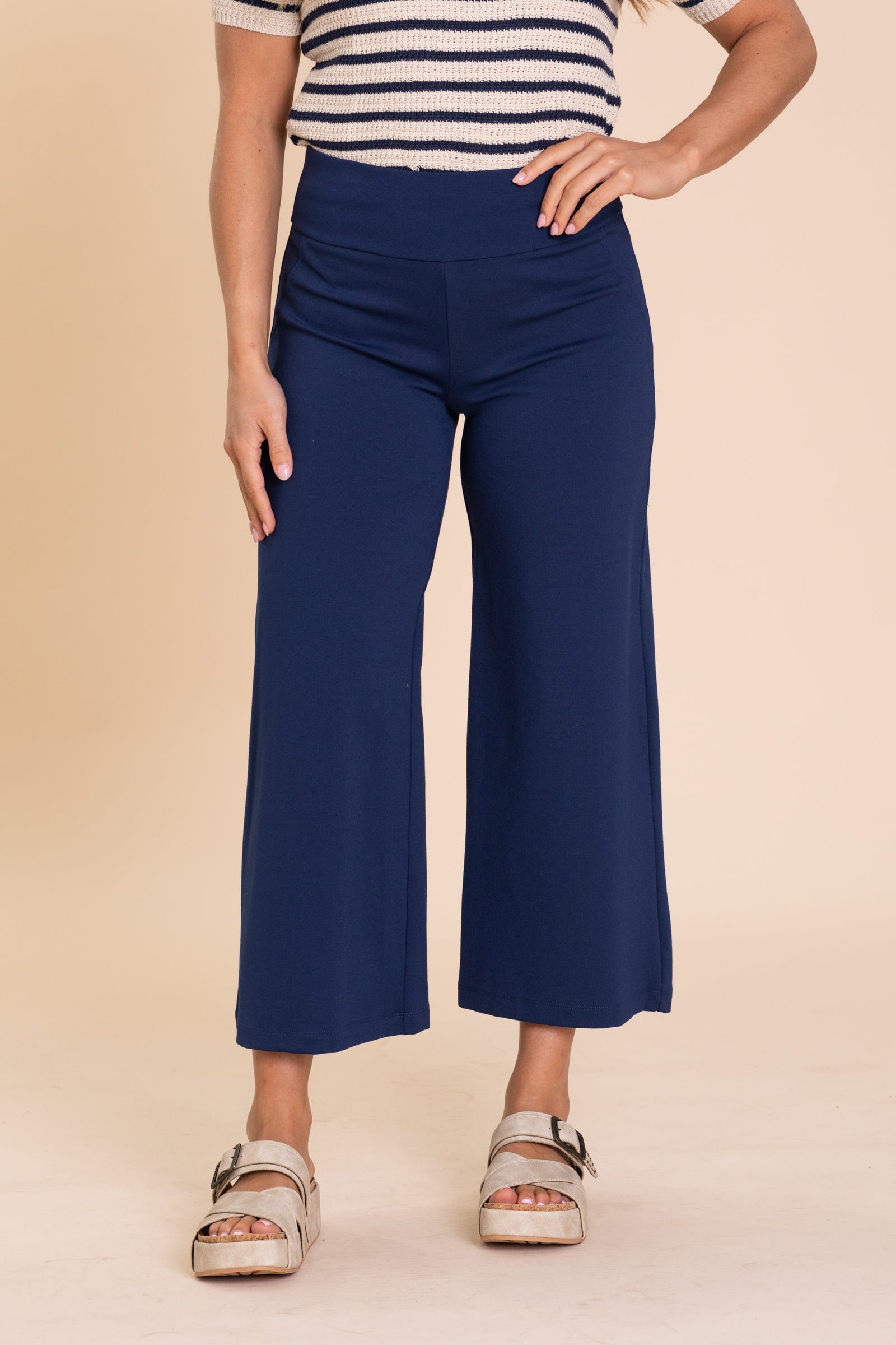 The Magic Cropped Wide Leg Pant