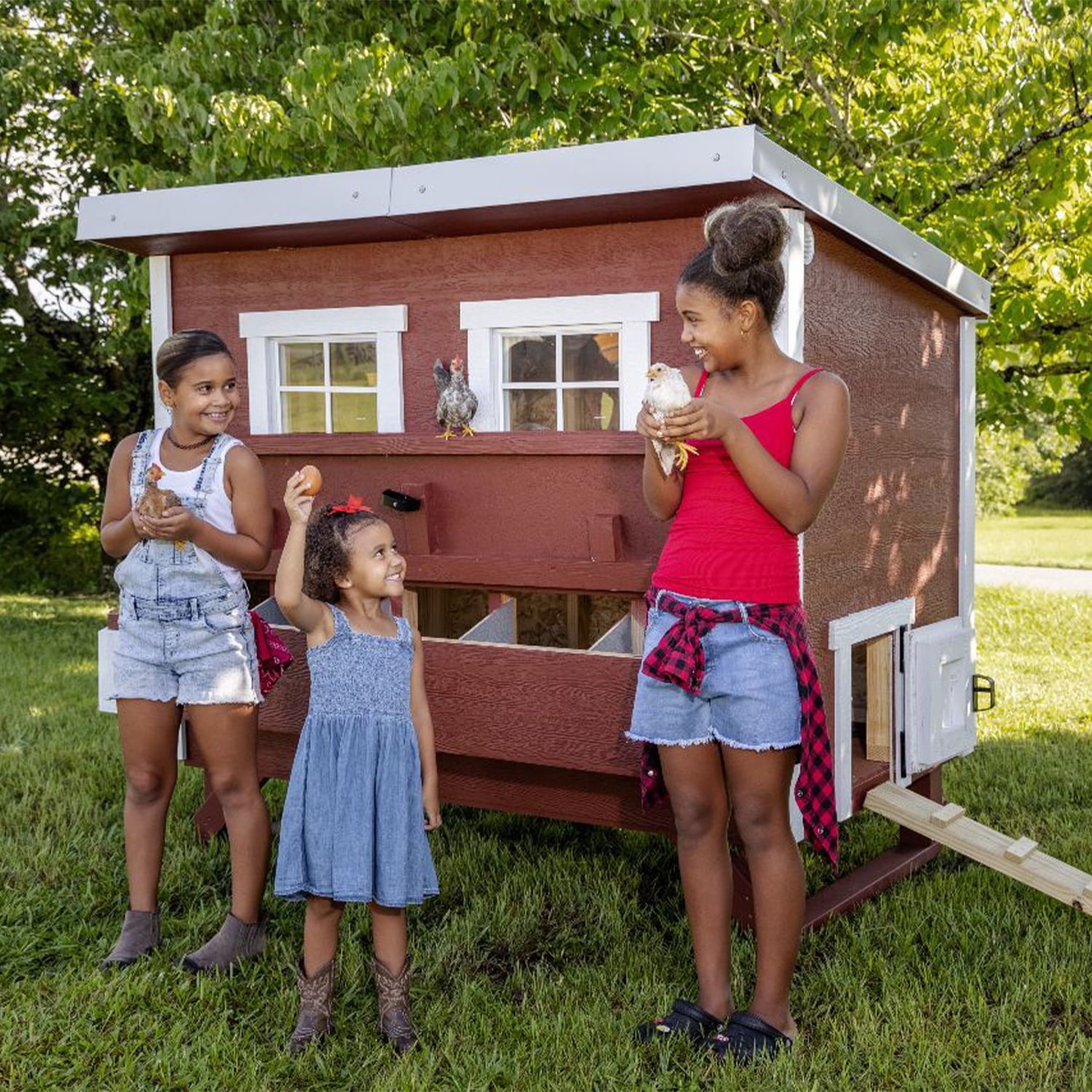 OverEZ Large Poultry Chicken Coop for 15 Chickens with Nesting Boxes， Red