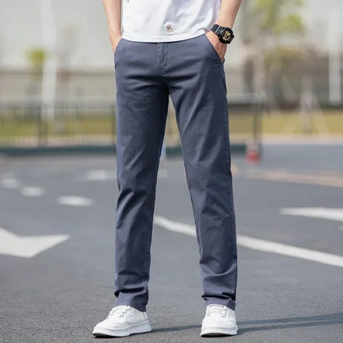 Calça em Sarja Leonardo™ com Tecido Premium e Corte Reto / Minimalismo Refinado e Conforto de Alta Classe!