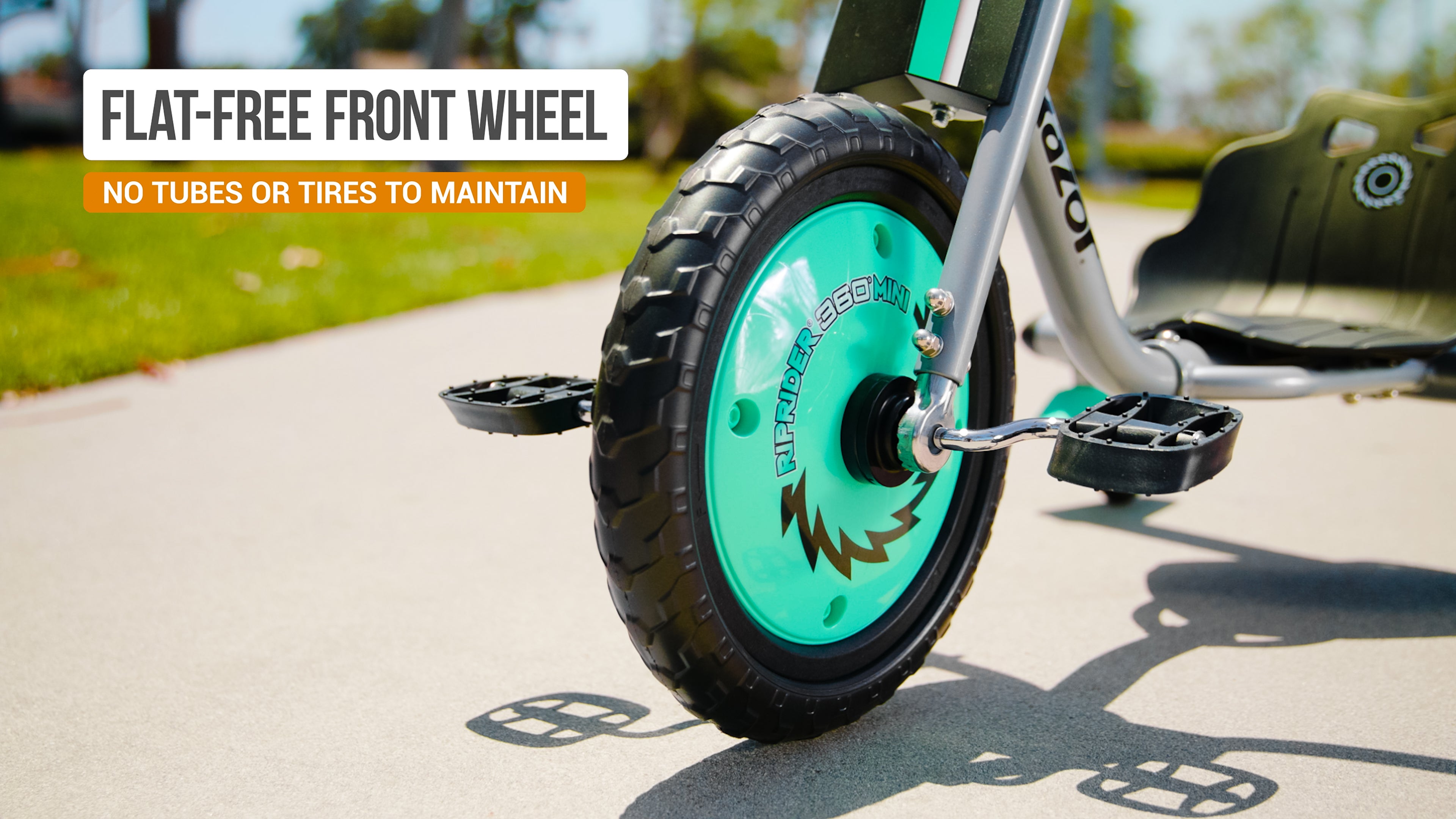 Razor RipRider 360 Mini - Teal， 360 Degrees Caster Tricycle， Dual Inclined Rear Casters， Durable Welded Steel， Adjustable Bucket Seat