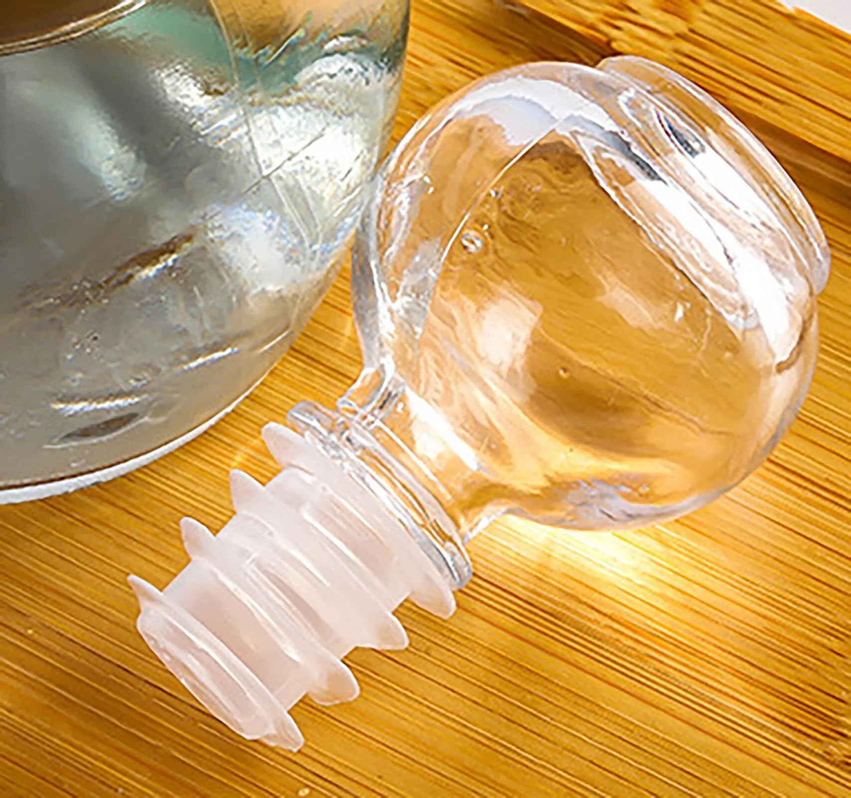 4 Pcs Glass Oil and Vinegar Cruets Decanters