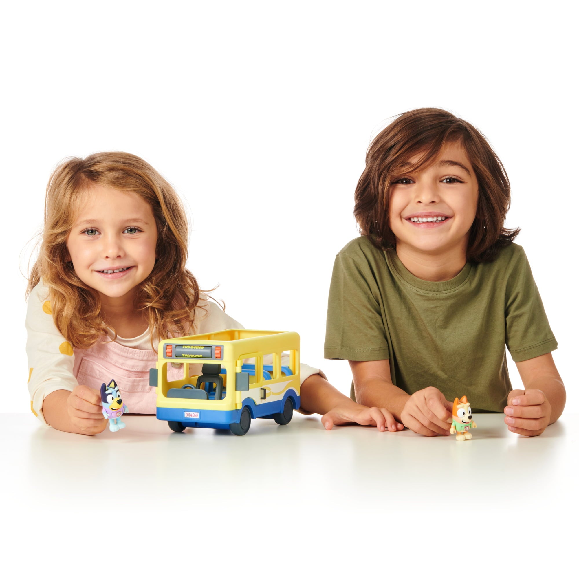 Bluey， Adventure Bus， Bus Vehicle Bluey and Bingo 2.5-3