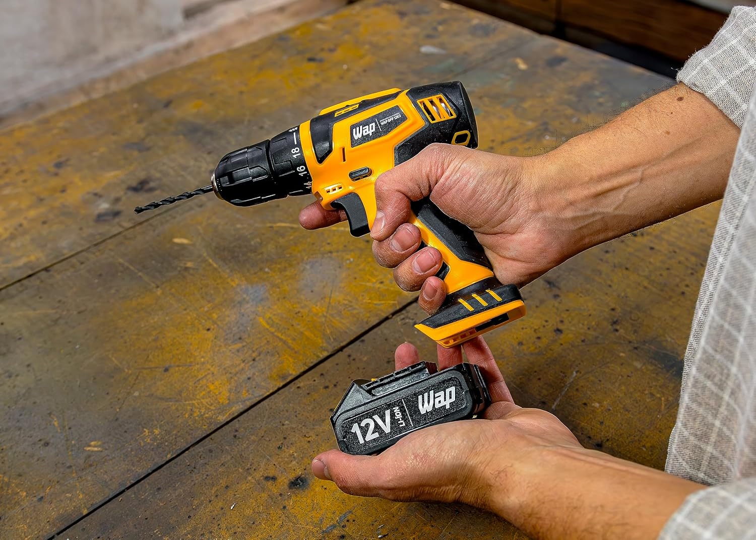 WAP Parafusadeira e Furadeira à Bateria 12V BPF-12K3, Kit de 13 Acessórios e Maleta, Empunhadura Emborrachada, Bivolt