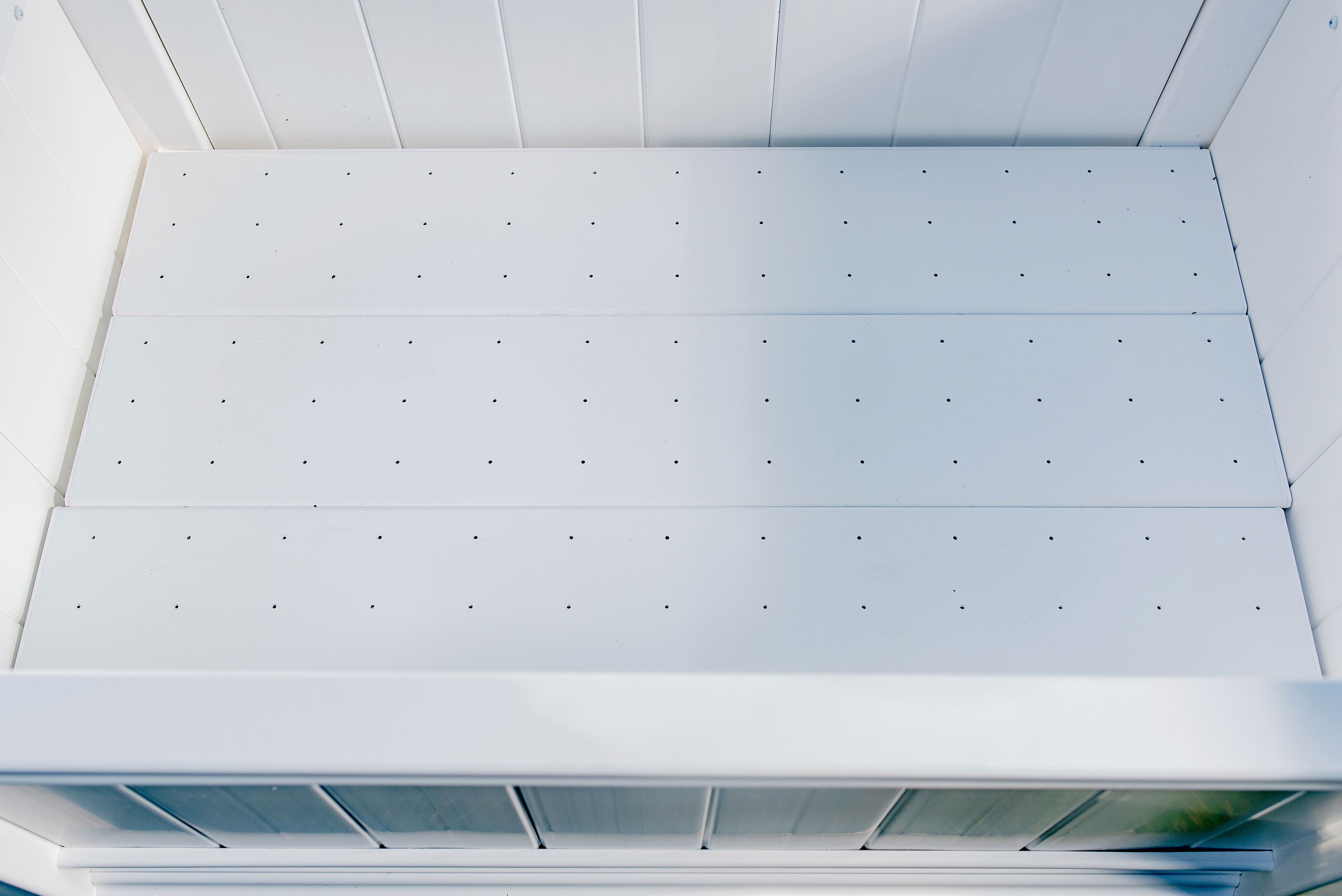 Vita Classic 38 in L x 24 in W x 36 in H Vinyl Cambridge Raised Planter, White, VA68211