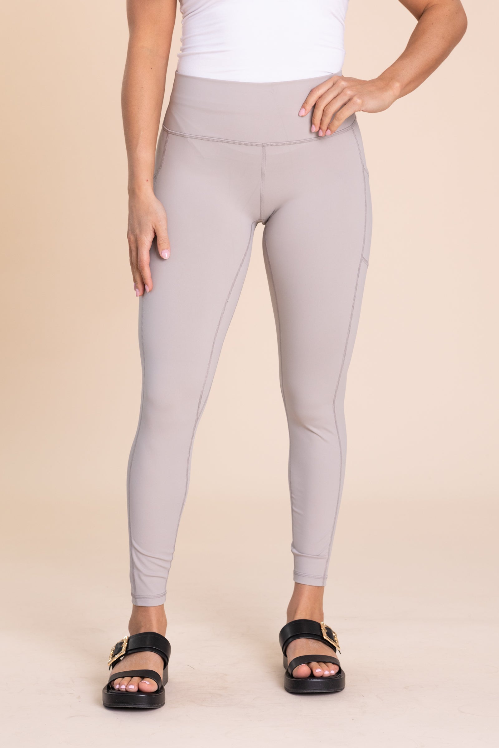 Solid Active Leggings With Side Pockets
