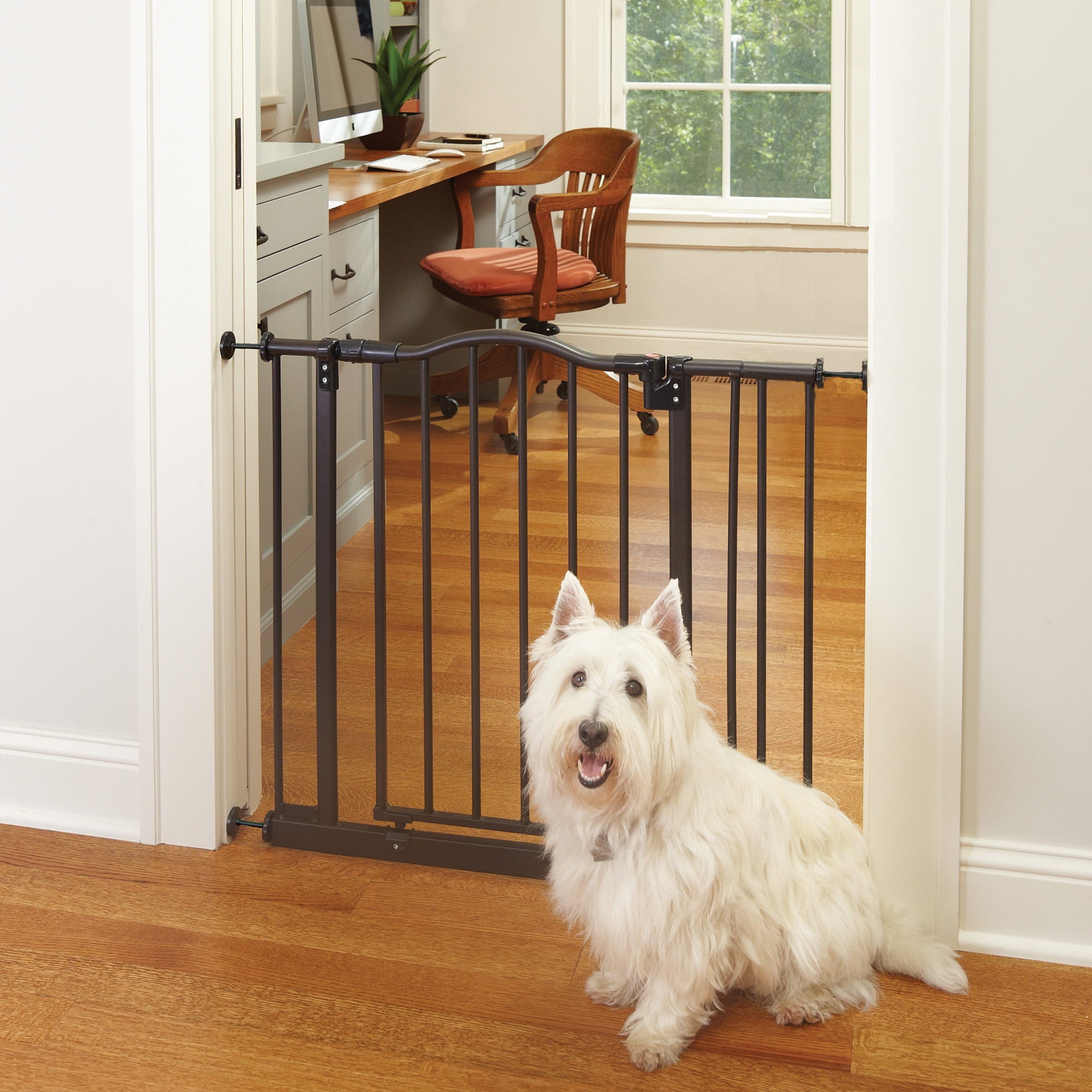 North States MyPet Wide Windsor Arch Pressure Mount Dog Gate， 28.25