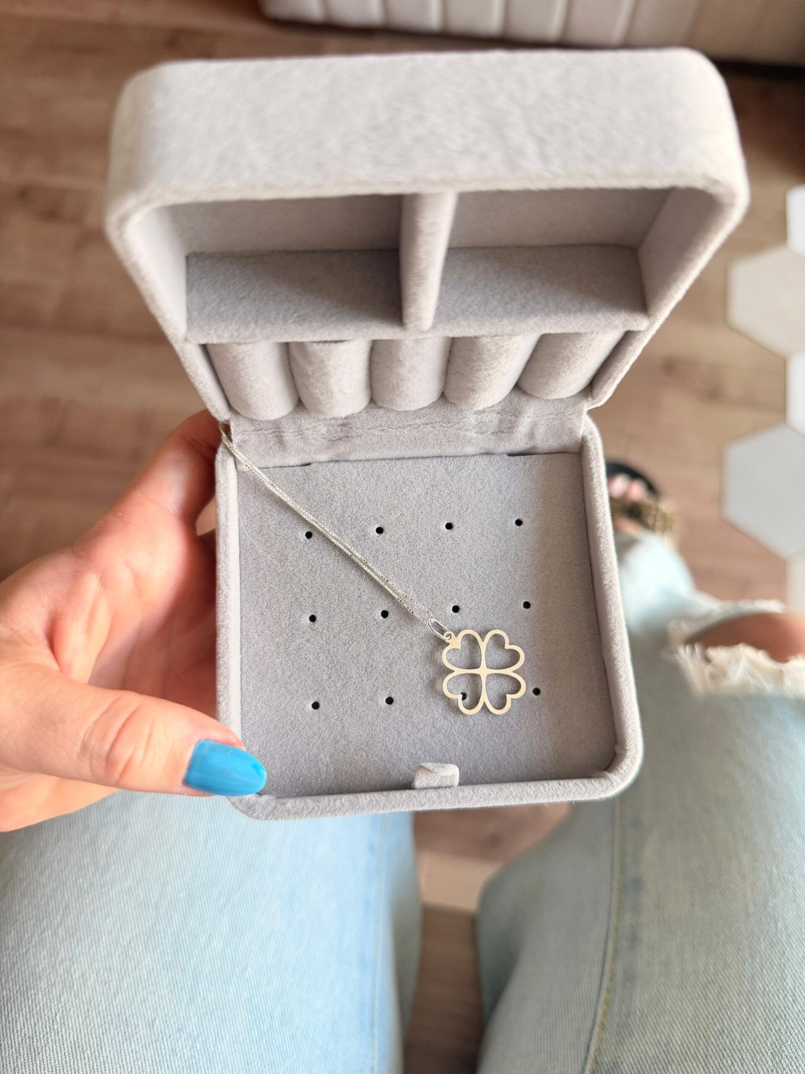 Colar Pingt. Trevo Vaz (G)