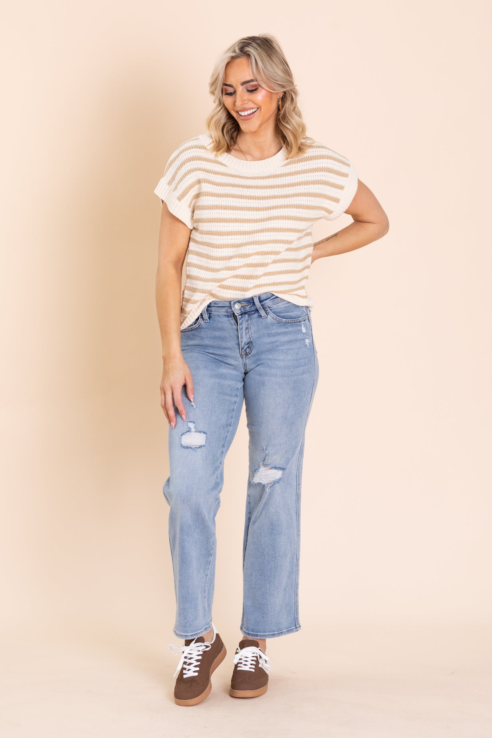 Lovervet Mid Rise Wide Ankle Jeans