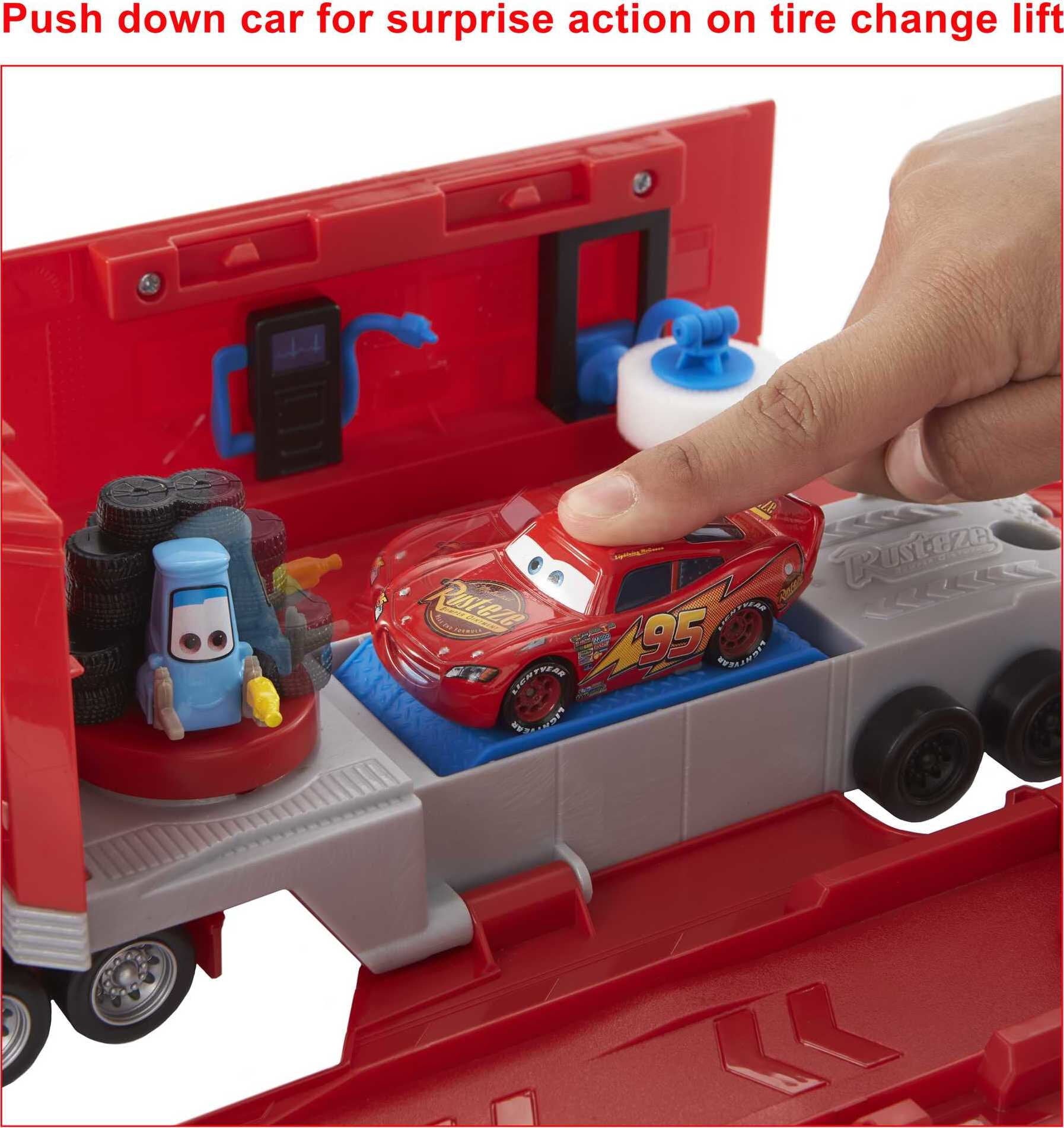 Disney and Pixar Cars Transforming Mack Playset， 2-in-1 toy Truck and Tune-Up Station