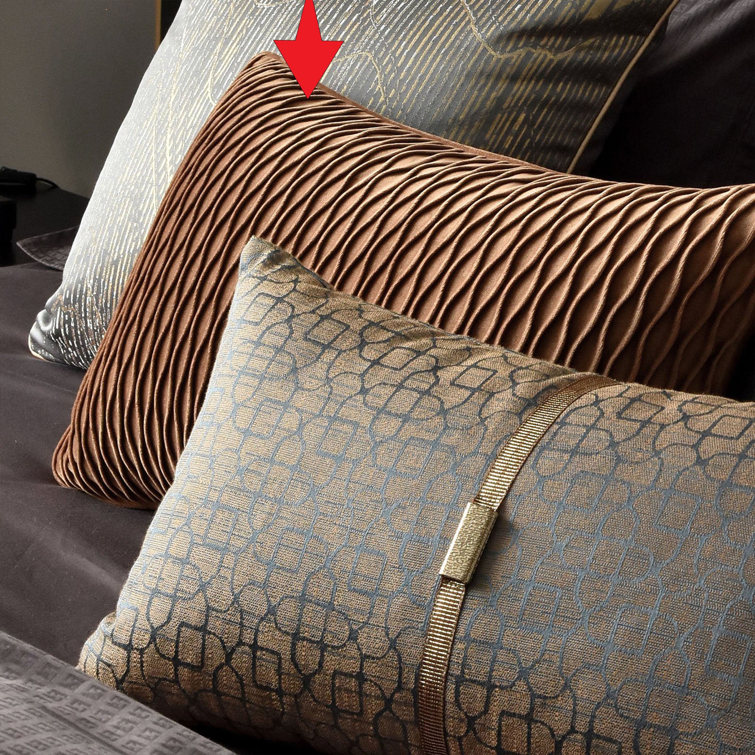 30X55 Cm Oval Flannel Throw Cushion Ecc-016