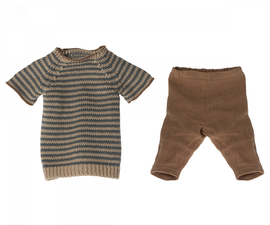 Pants and knitted sweater, Size 4