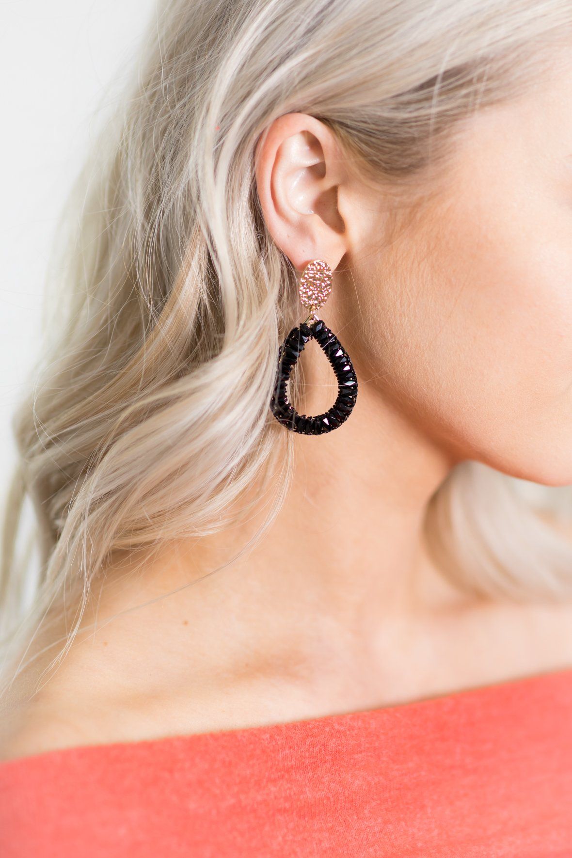 So In Style Beaded Detail Teardrop Earrings in Black
